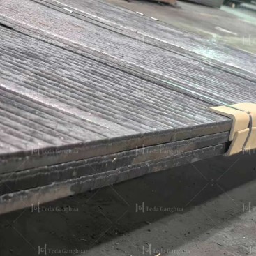 High Abrasion High Impact Chromium Carbide Overlay Plate( 4-50mm Overlayer thickness )